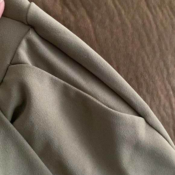 Forever 21 skort - Picture 3 of 5